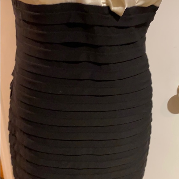 🍒 Cream & Black Dress!!! - Picture 5 of 12